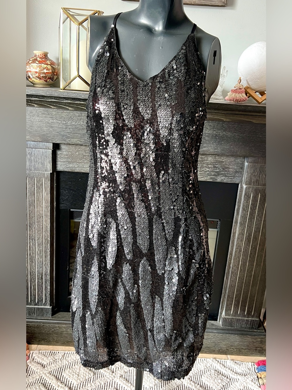 Vintage Soieblu Black Striped Shimmering Sequined V-neck Halter Party Dress, L